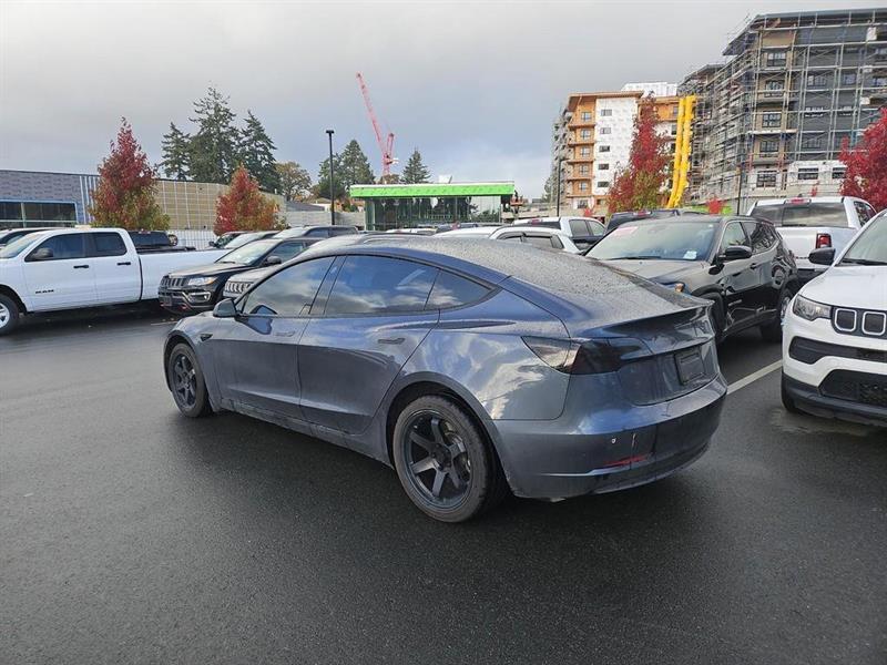 tesla Model 3 2021 - 4