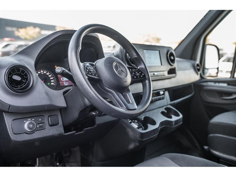 mercedes-benz Sprinter 2022 - 17