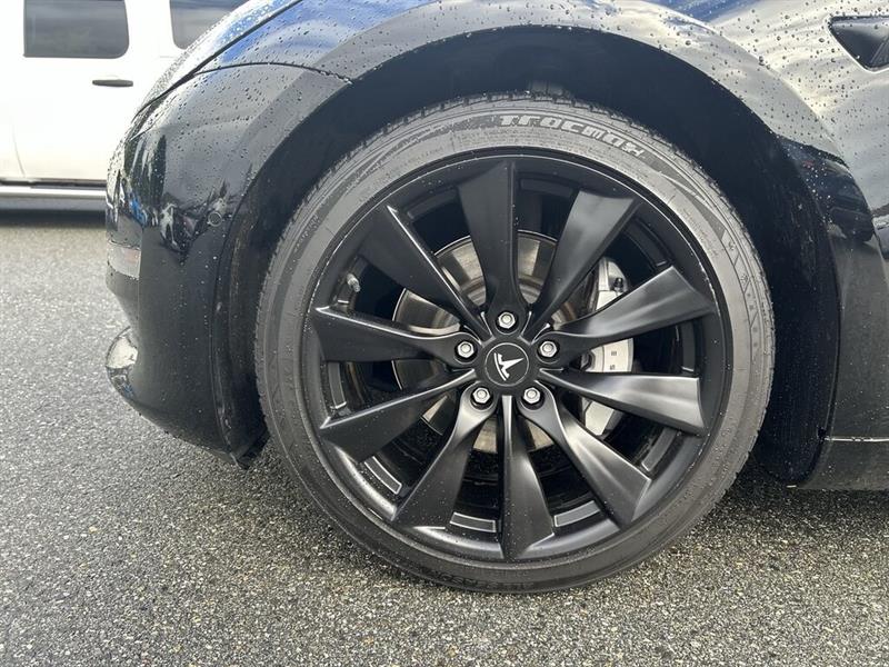 tesla Model 3 2022 - 24