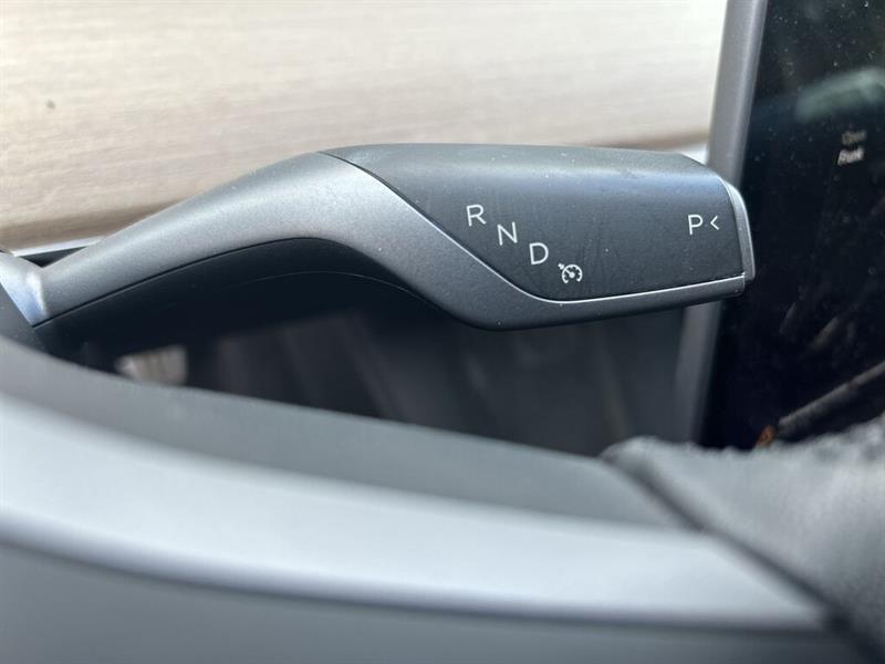 tesla Model 3 2022 - 33