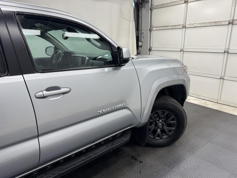 toyota Tacoma 2022 - 12