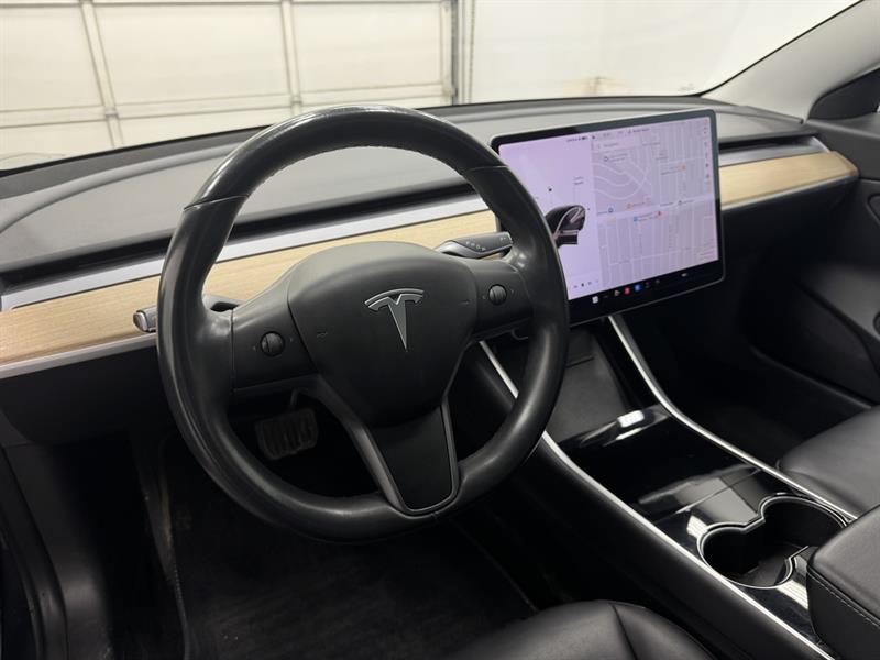 tesla Model 3 2018 - 17