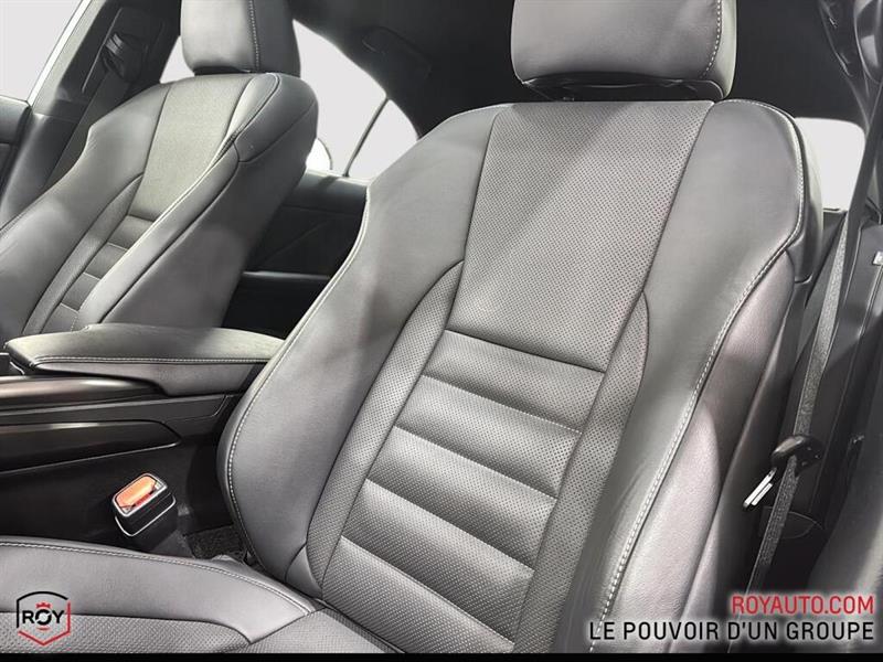 lexus IS 300 2022 - 7