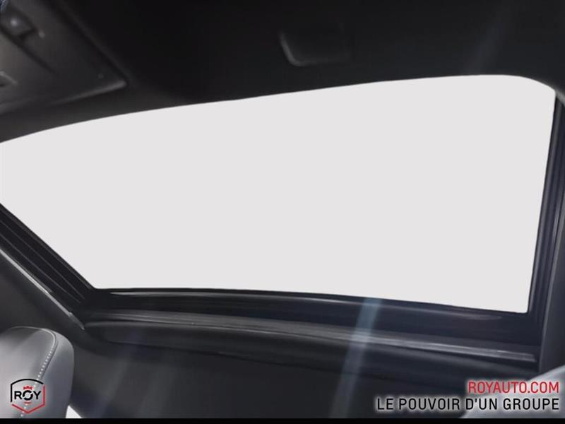 lexus IS 300 2022 - 16