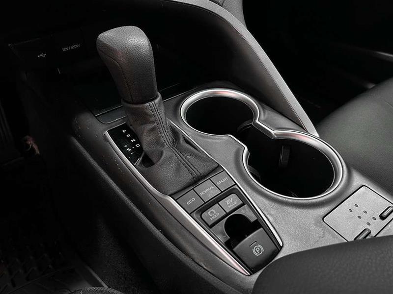 toyota Camry 2021 - 19