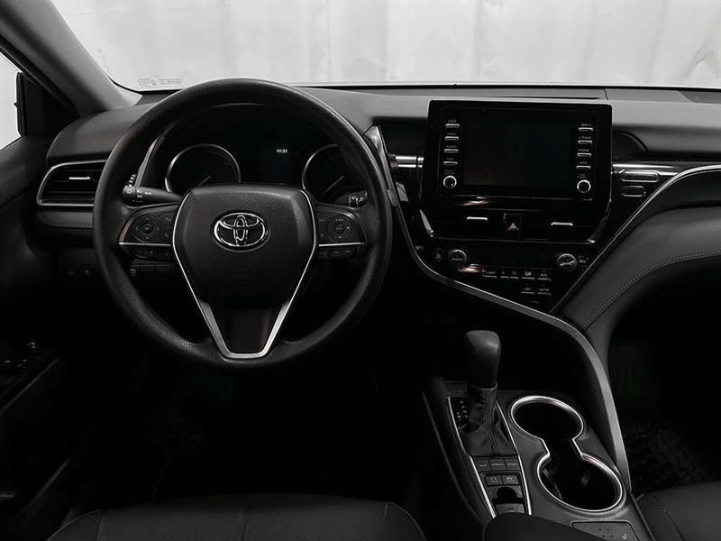 toyota Camry 2021 - 26