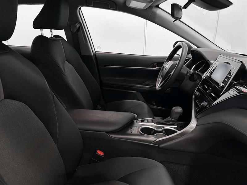 toyota Camry 2021 - 30