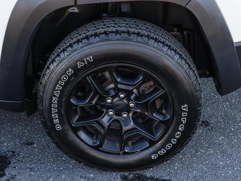 jeep Cherokee 2019 - 12