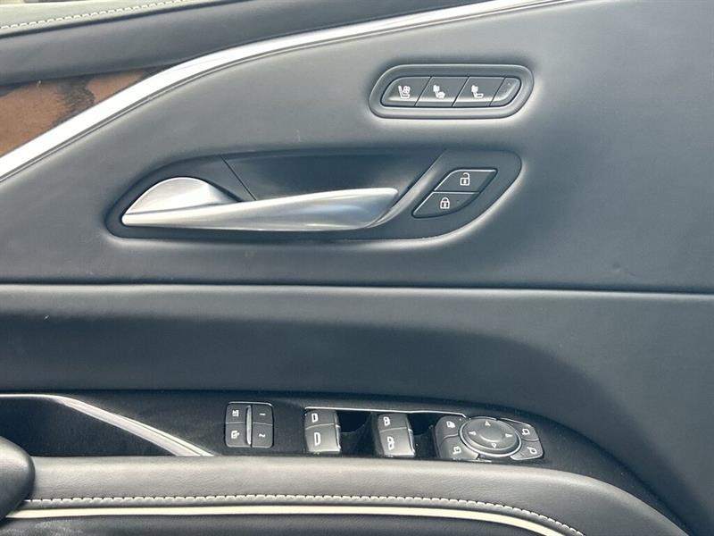 cadillac Escalade 2023 - 21