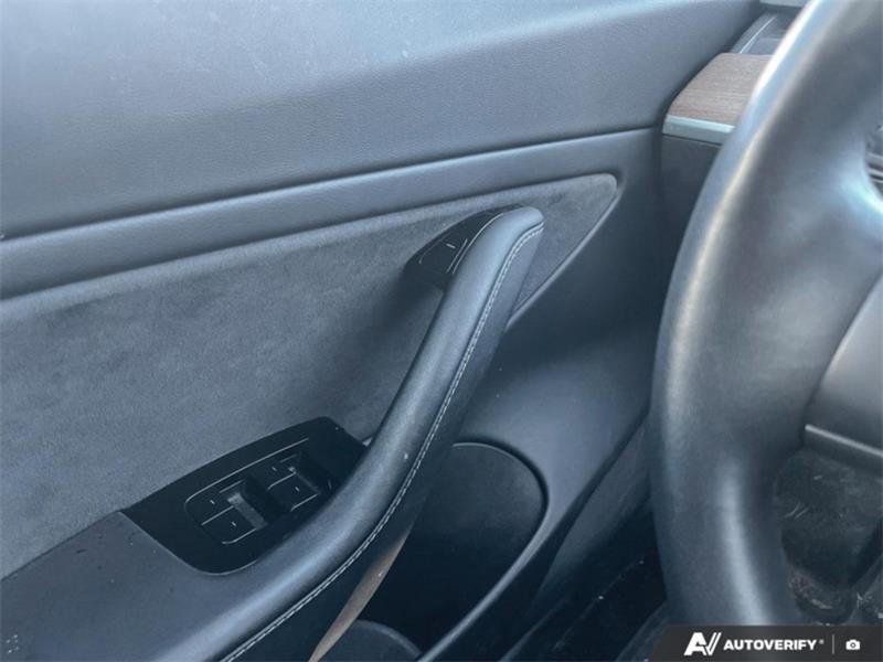 tesla Model 3 2020 - 14