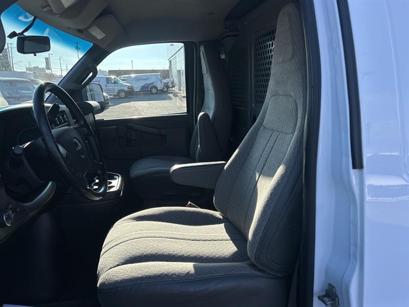 gmc Fourgonnette Savana utilitaire 2021 - 10