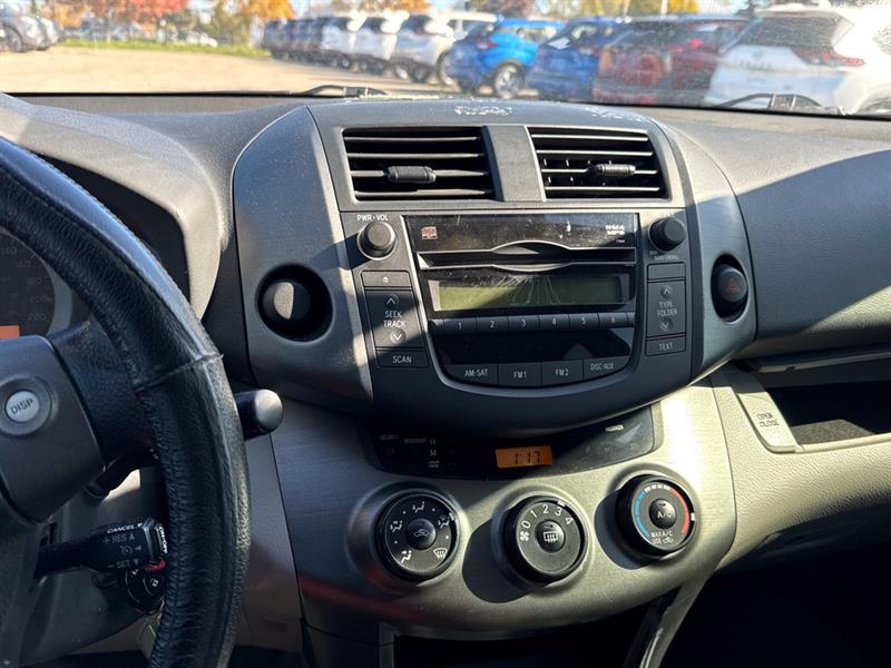 toyota RAV4 2011 - 16