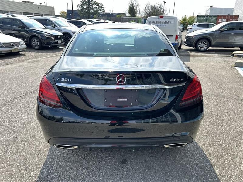 mercedes-benz C300 2021 - 12