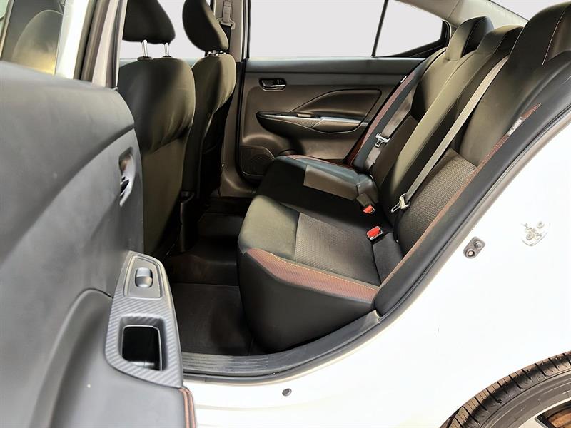 nissan Versa 2022 - 9