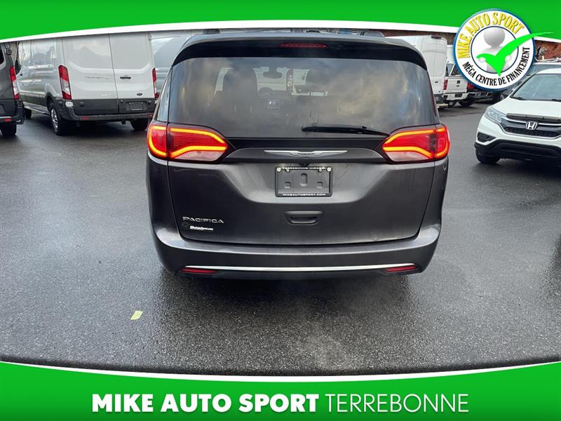 chrysler Pacifica 2017 - 5