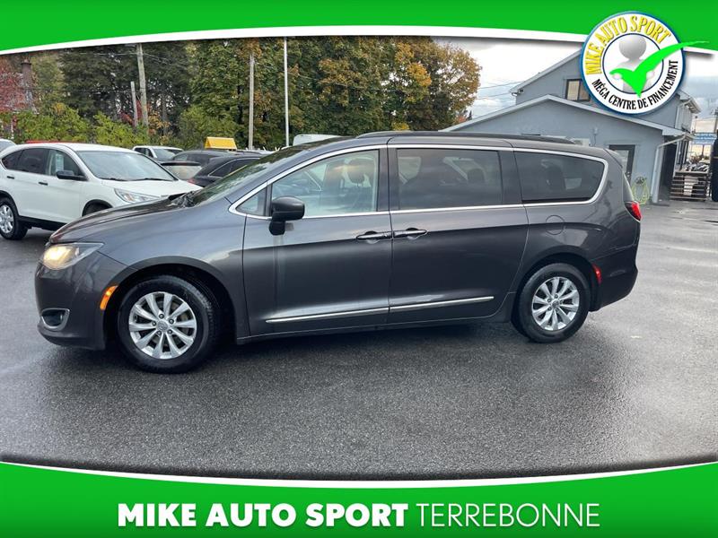 chrysler Pacifica 2017 - 6