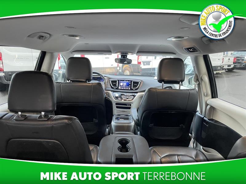 chrysler Pacifica 2017 - 9