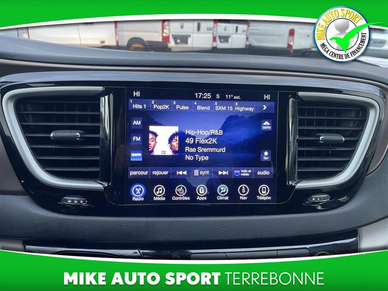 chrysler Pacifica 2017 - 15