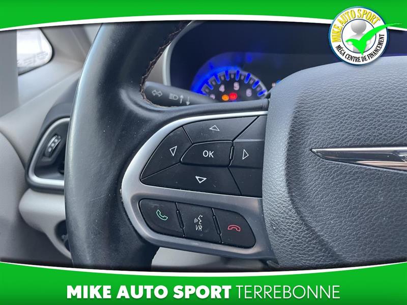 chrysler Pacifica 2017 - 16