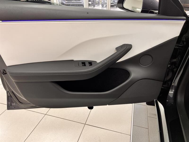 tesla Model 3 2024 - 15