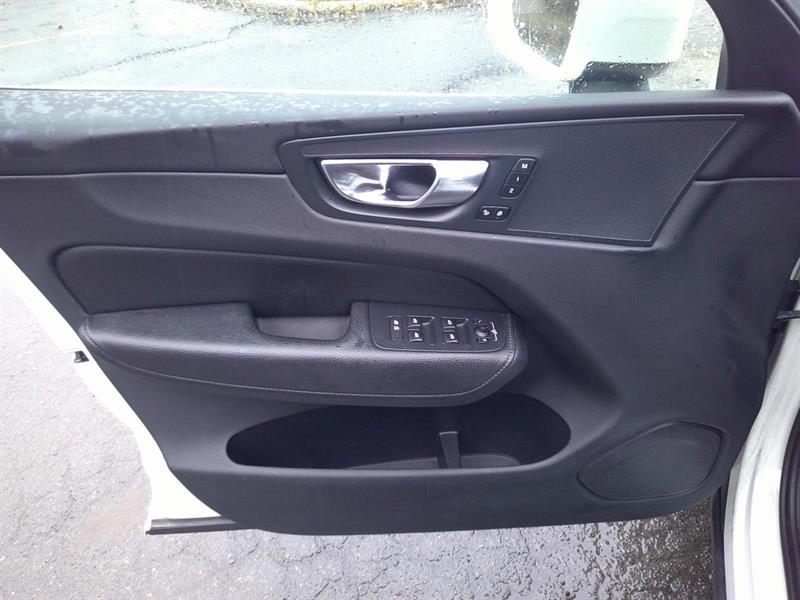 volvo XC60 2018 - 10