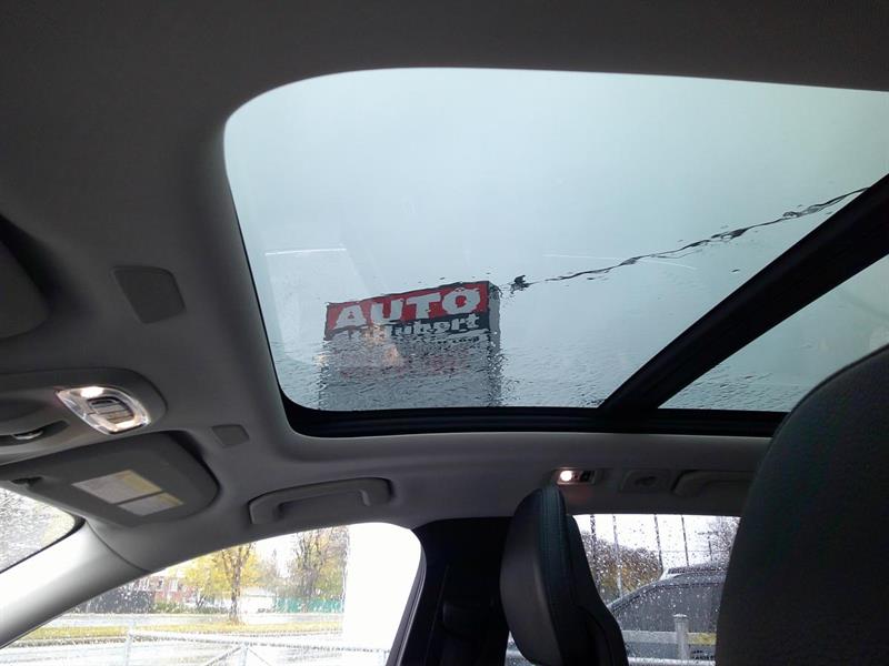 volvo XC60 2018 - 17