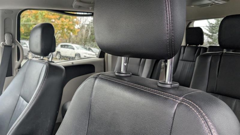 chrysler Town & Country 2016 - 8