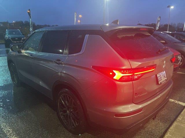 mitsubishi Outlander 2022 - 3