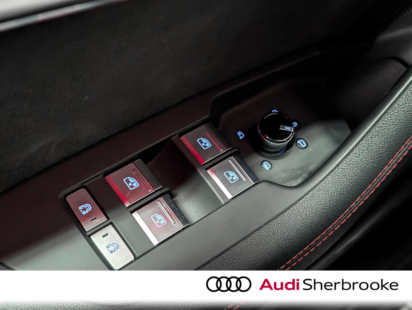 audi RS 6 Avant 2023 - 16