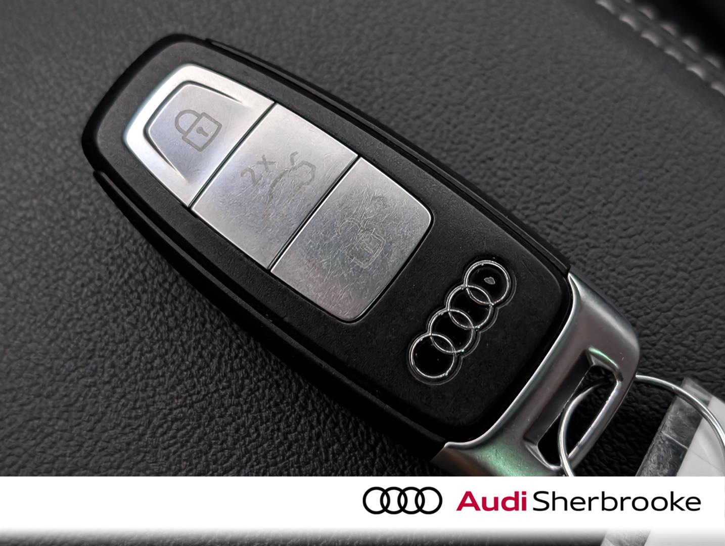 audi Q4 e-tron 2023 - 24