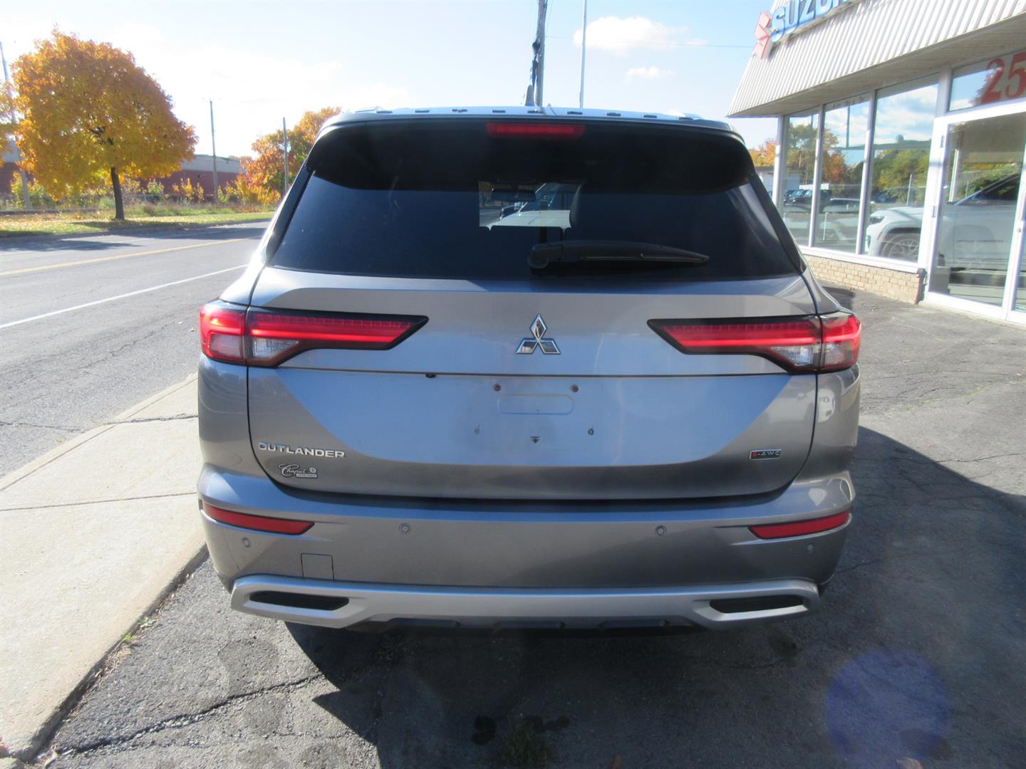 mitsubishi Outlander 2022 - 7