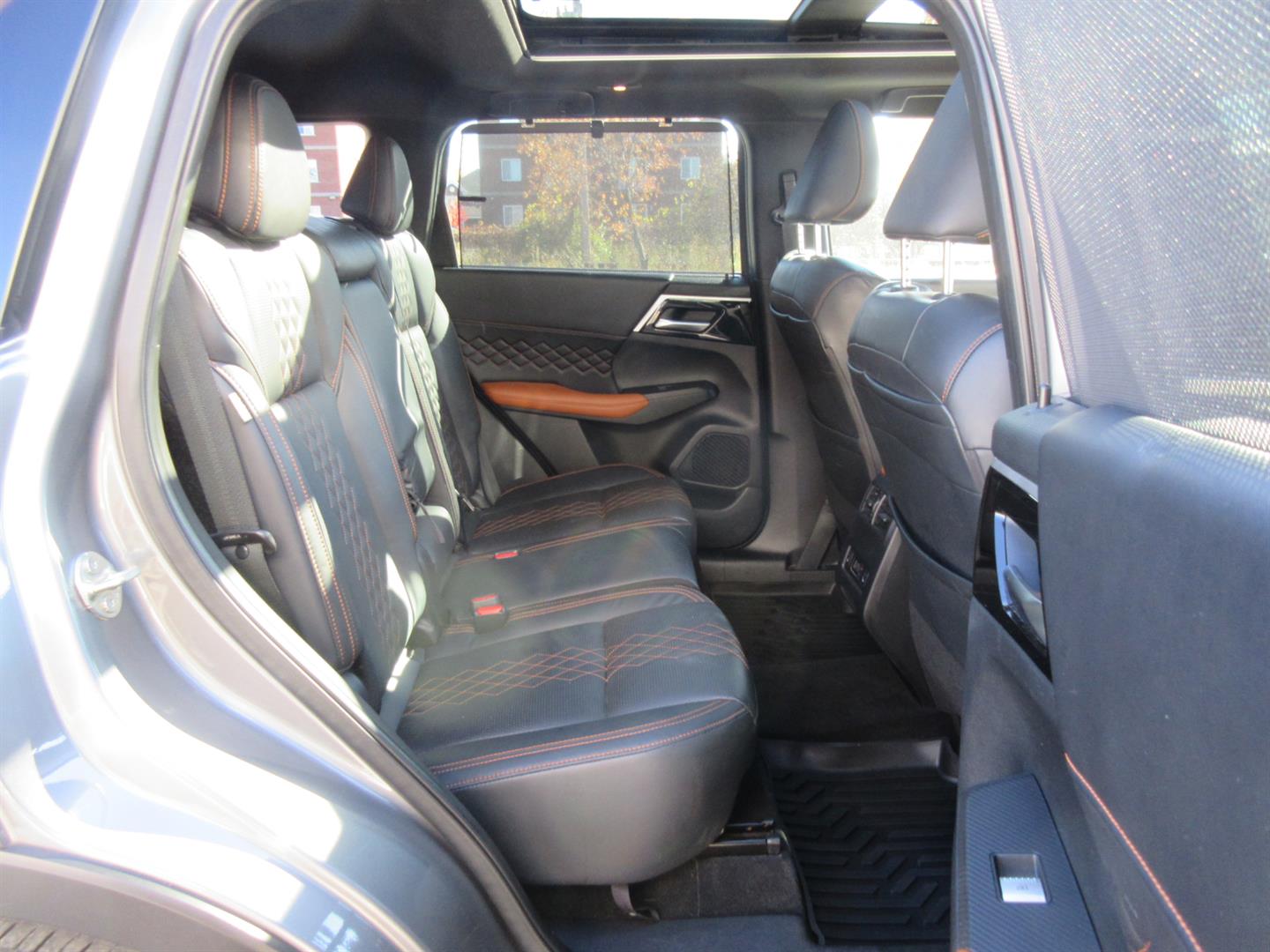 mitsubishi Outlander 2022 - 25