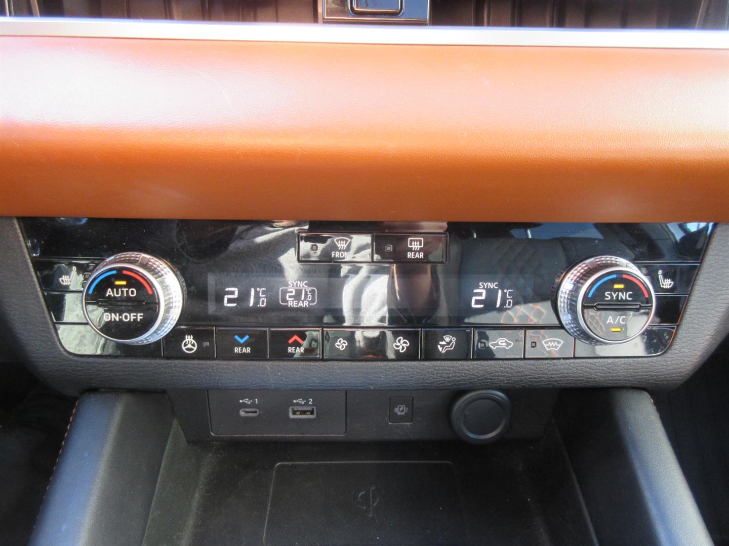 mitsubishi Outlander 2022 - 14