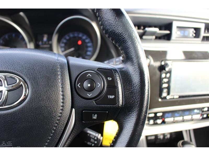 toyota Corolla iM 2017 - 17