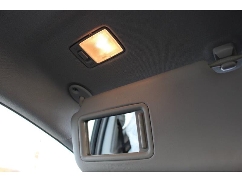 toyota Corolla iM 2017 - 36