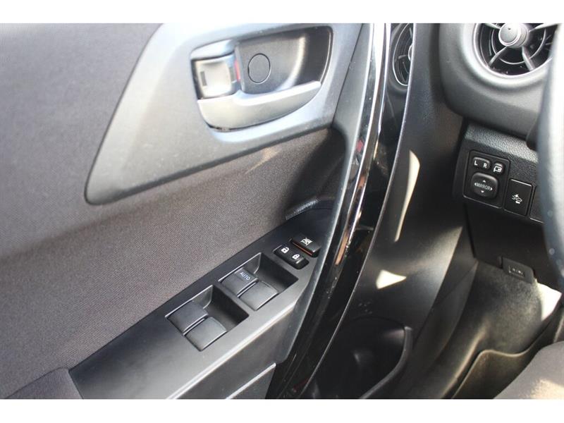 toyota Corolla iM 2017 - 38