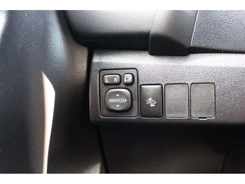 toyota Corolla iM 2017 - 39