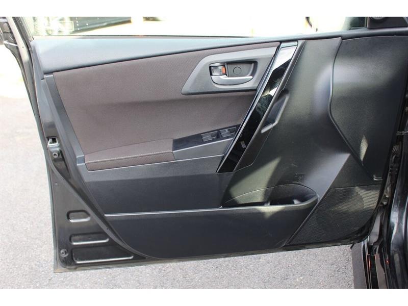 toyota Corolla iM 2017 - 40