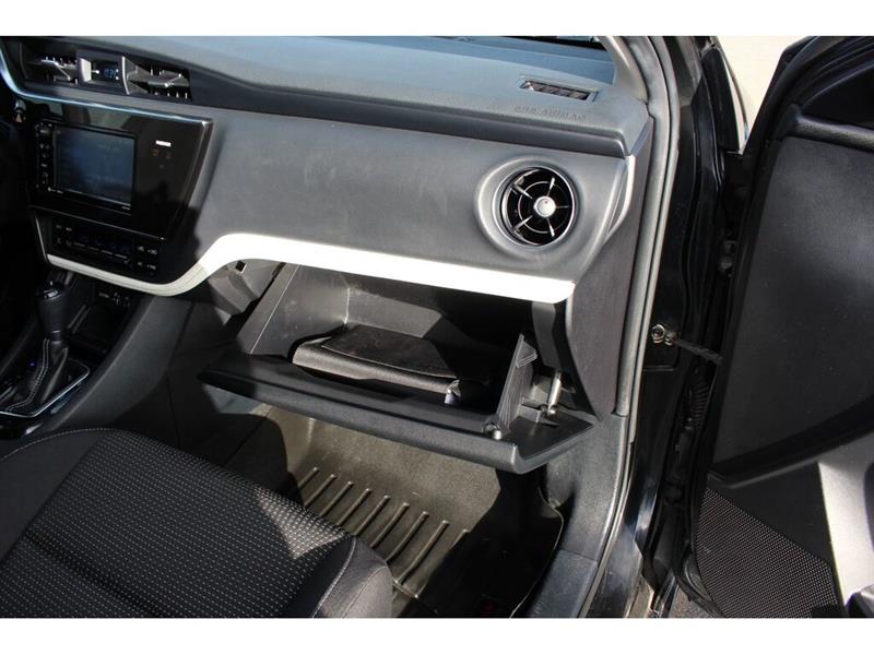 toyota Corolla iM 2017 - 43