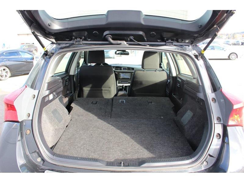 toyota Corolla iM 2017 - 54