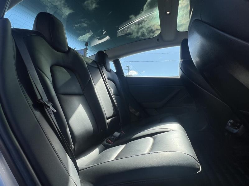 tesla Model 3 2018 - 17