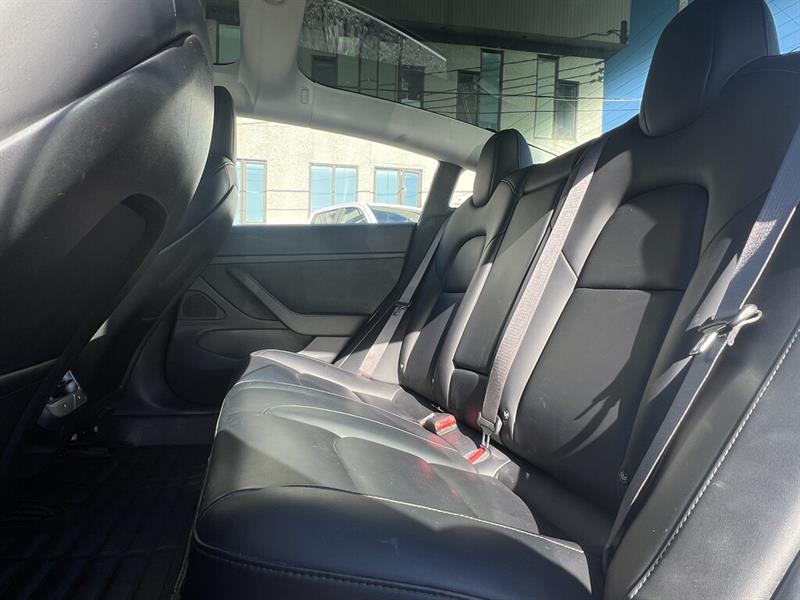 tesla Model 3 2018 - 18