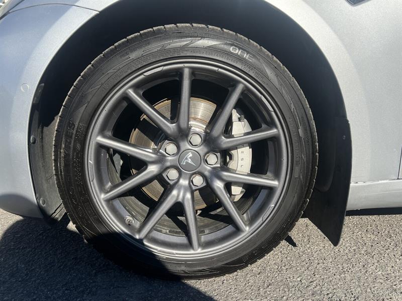 tesla Model 3 2018 - 24