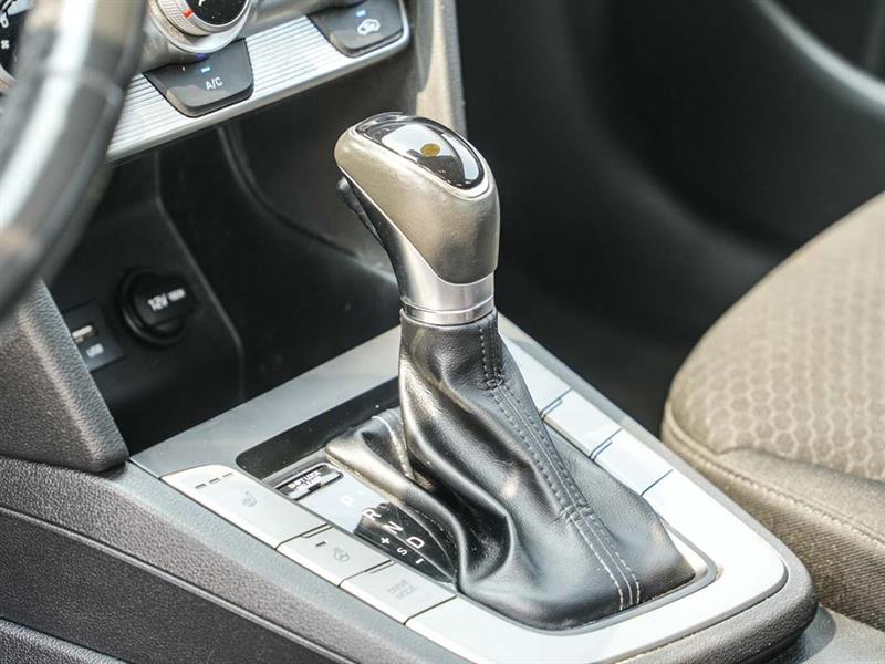 hyundai Elantra 2019 - 12