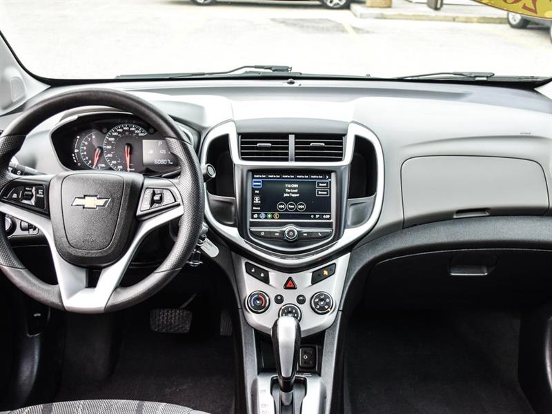 chevrolet Sonic 2018 - 13