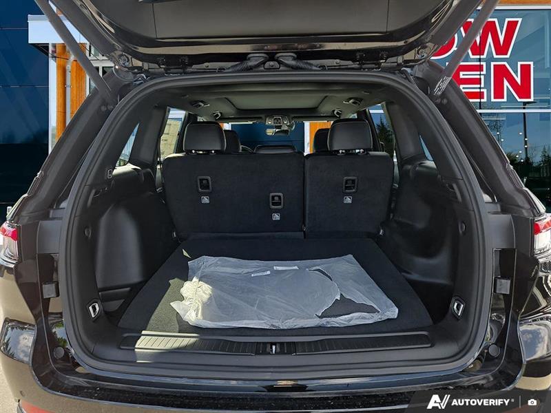 jeep Grand Cherokee 2025 - 12