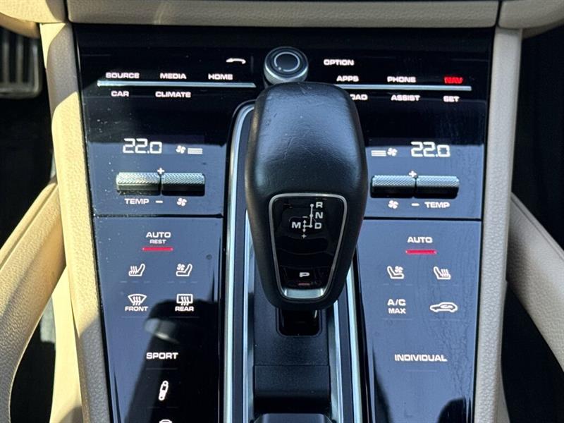 porsche Cayenne 2020 - 18