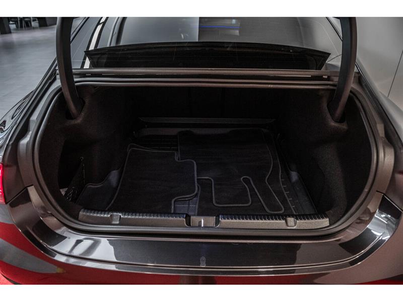 mercedes-benz EQE 2023 - 10