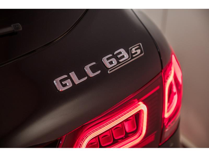 mercedes-benz GLC63 AMG 2021 - 9