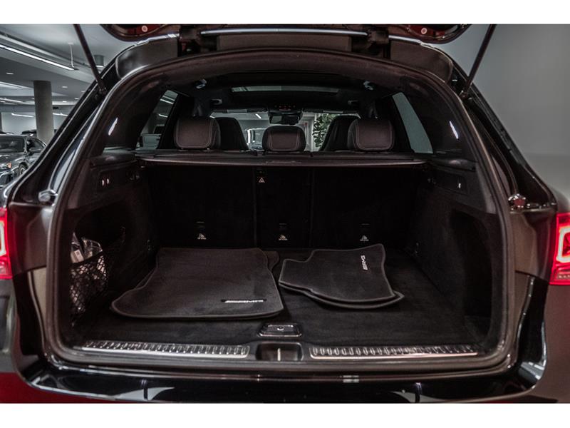 mercedes-benz GLC63 AMG 2021 - 10